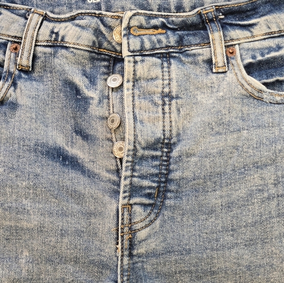NWOT Old Navy High-Rise Denim Shorts - Picture 4 of 7